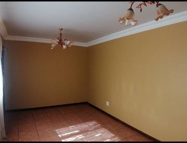 3 BEDROOM FREESTANDING SOLD IN KANANA
